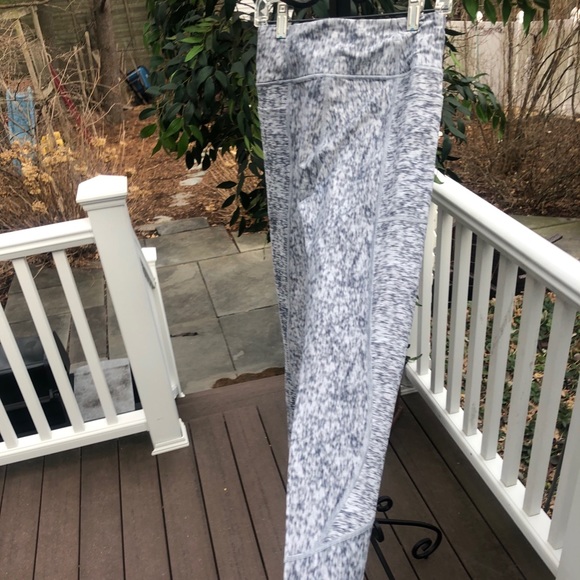 Victoria Secret Long Leggings - Picture 4 of 10